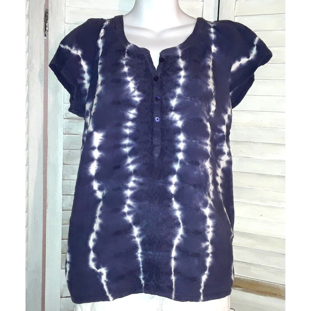 Bandolino Jeans Womens Top Size Med 1/2 Button Cap Sleeve Tie-Dye